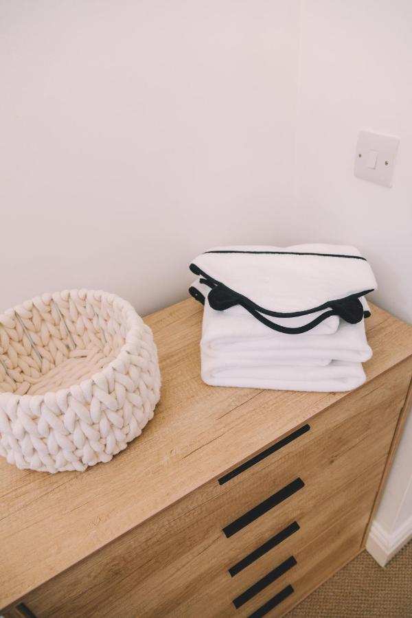 Pentire Point - Fully Equipped Eco Escape Apartment Crantock Bagian luar foto