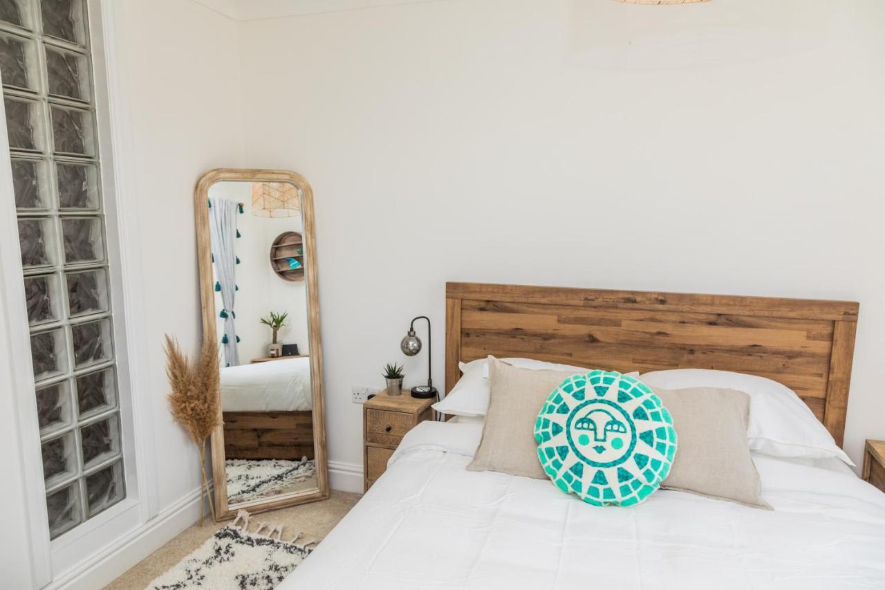 Pentire Point - Fully Equipped Eco Escape Apartment Crantock Bagian luar foto